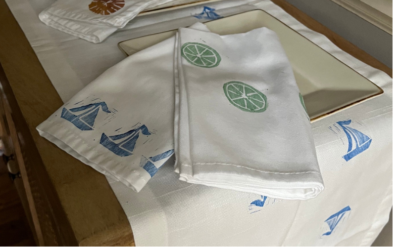 table linen sized